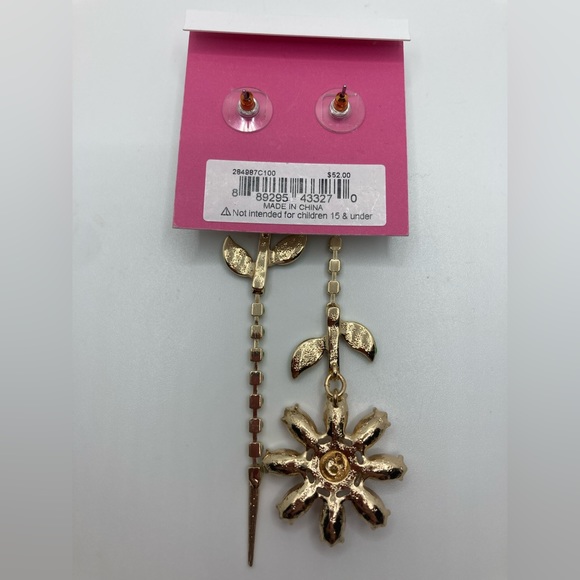 BETSEY JOHNSON Mismatched Daisy Drop Dangle Earrings Crystal NWT FREE SHIPPING - Picture 4 of 5